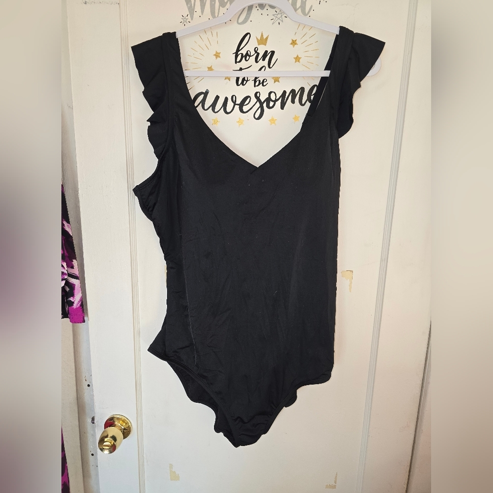 Time And Tru Women's Black Ruffled One-Piece Swimsuit Size 3x(22-24)